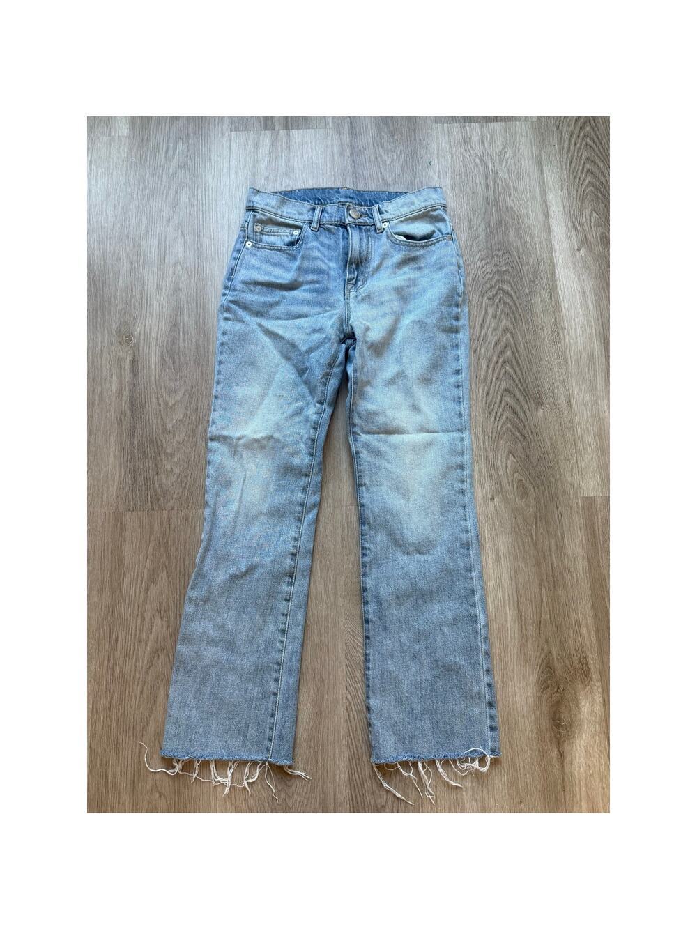 BDG Highgate High Rise Light blue denim jeans, size 24W, raw hem, 100% Cotton